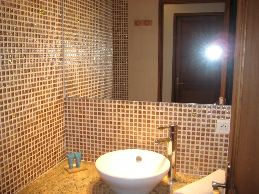 Appart'Hotel Et Chambres Essentiel Spa アルル エクステリア 写真