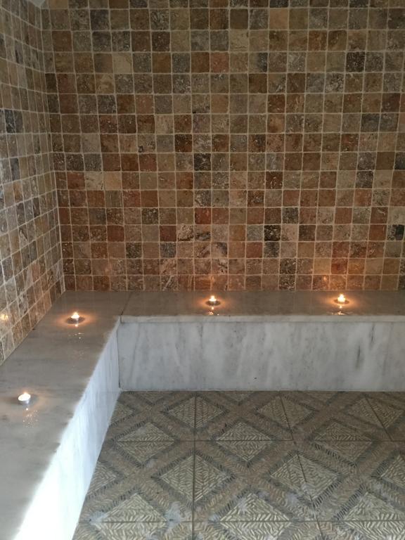 Appart'Hotel Et Chambres Essentiel Spa アルル エクステリア 写真