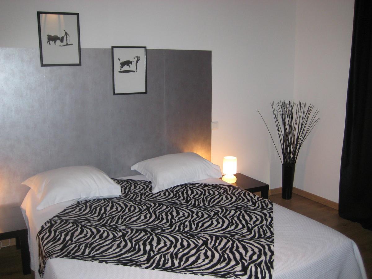 Appart'Hotel Et Chambres Essentiel Spa アルル エクステリア 写真